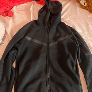 Men’s medium black Nike tech hoodie